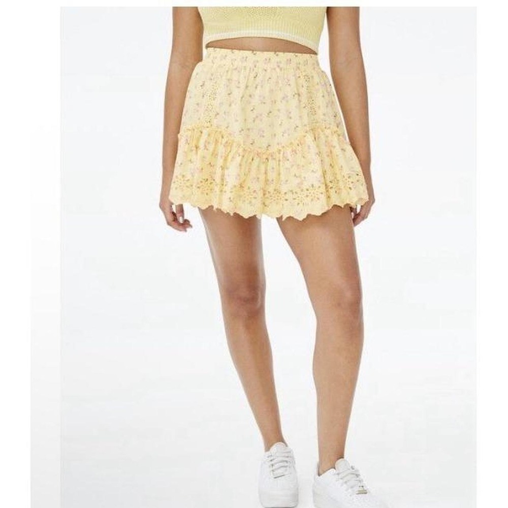 Aeropostale Womens Small Yellow Floral Eyelet Tiered Mini Skirt Boho Cottagecore